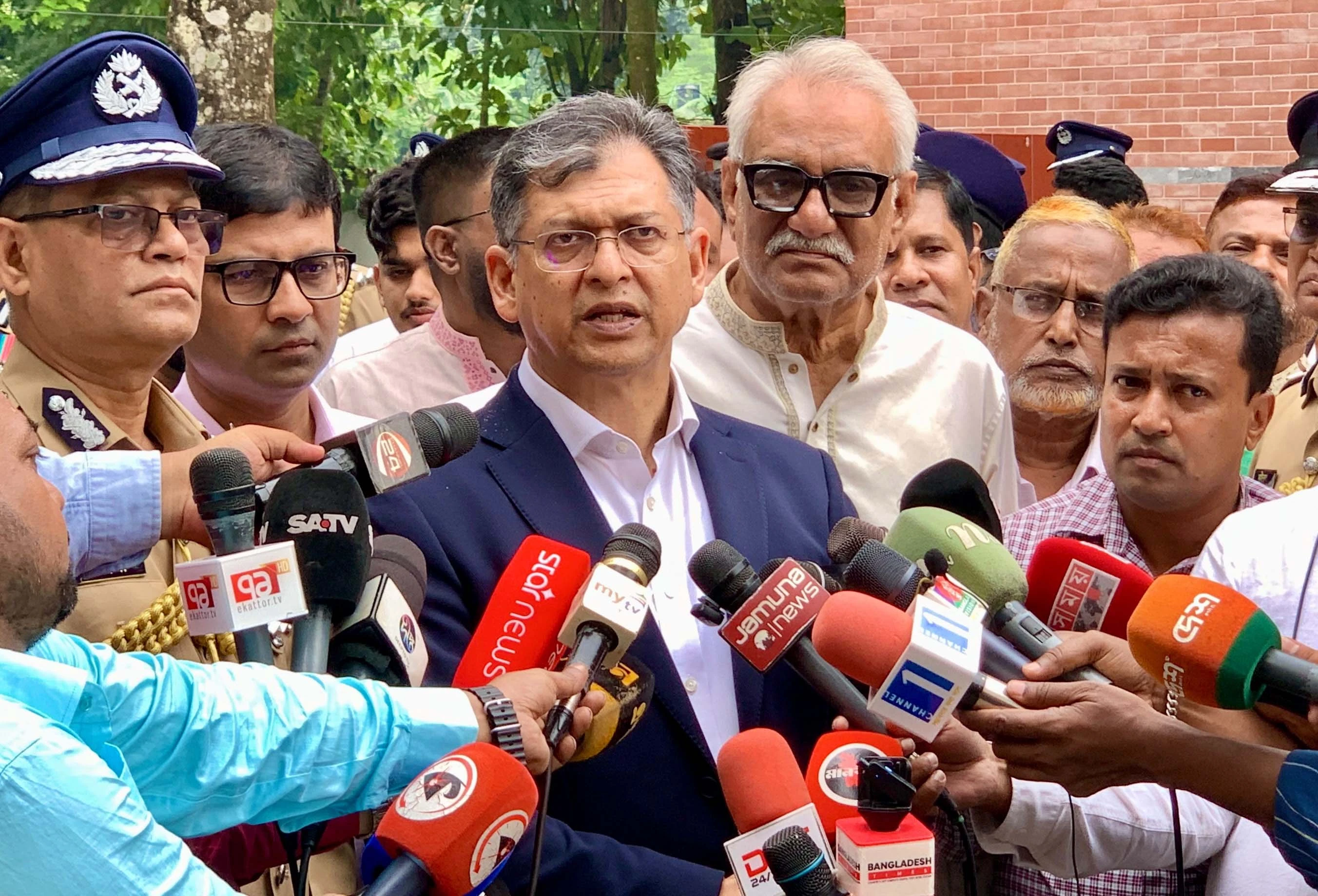 আইনশৃঙ্খলা পরিস্থিতি ভালো, এ সরকারের সময়ে গুম-ক্রসফায়ার হয়নি: স্বরাষ্ট্রমন্ত্রী